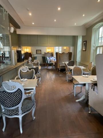 The Spread Eagle Hotel Thame Exterior photo